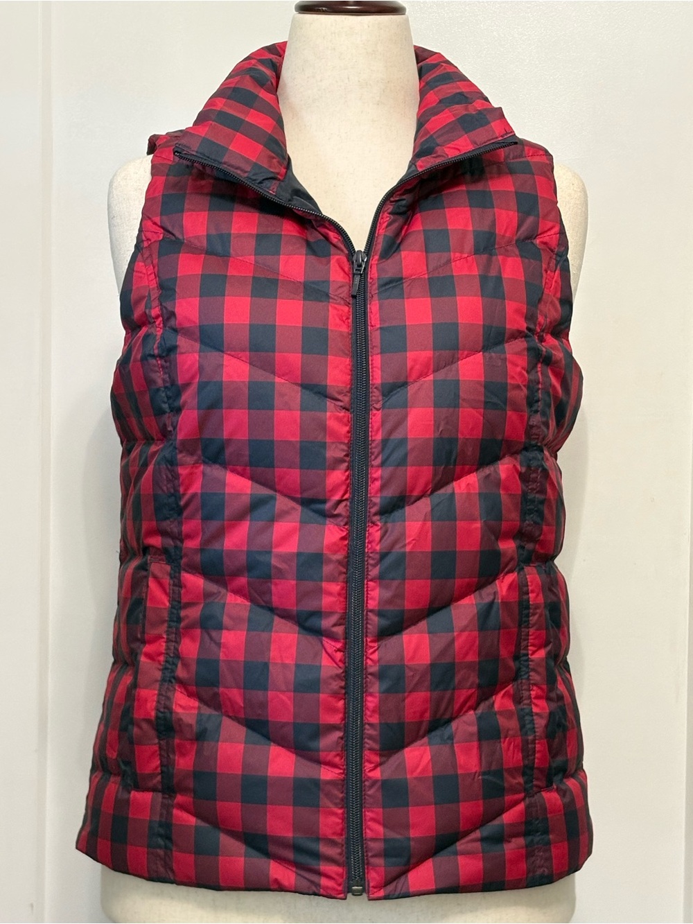 Lands End Plaid Down Puffer Vest S Red Navy 600 Fill Hyperdry Gorpcore Cabincore